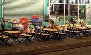 Còn 150 triệu cuối cùng, cứu vãn quán nhậu hay dành ăn Tết?