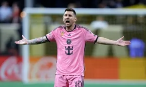 Messi không giữ được chiến thắng cho Inter Miami