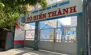 Xem xét cho hơn 170 học sinh bị tuyển 'chui' chuyển trường