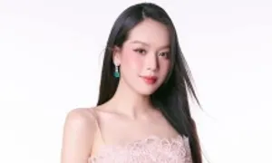 Thanh Thủy thay váy áo chớp nhoáng trên sân khấu Miss International