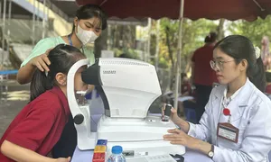 Trẻ cận thị tăng do lối sống Trẻ cận thị tăng do lối sống